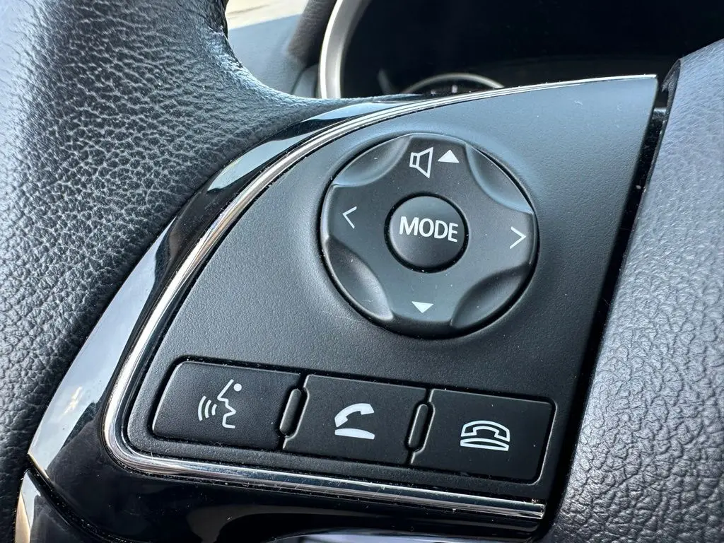 2024 Mitsubishi Eclipse Cross SEL photo 19