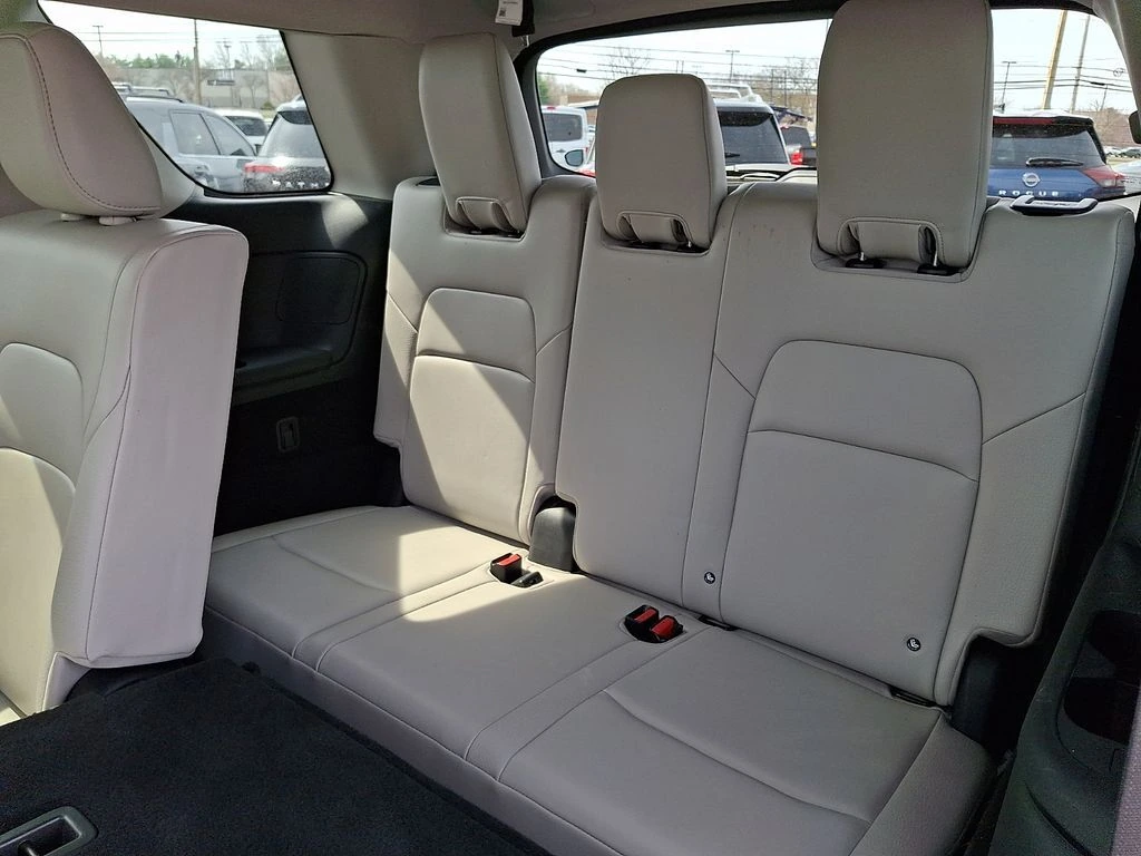 2023 Nissan Pathfinder SL - Photo 11