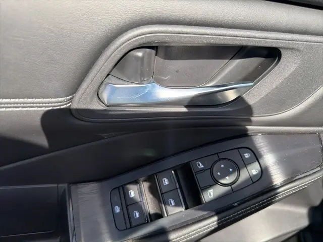 2024 Nissan Rogue SV photo 13