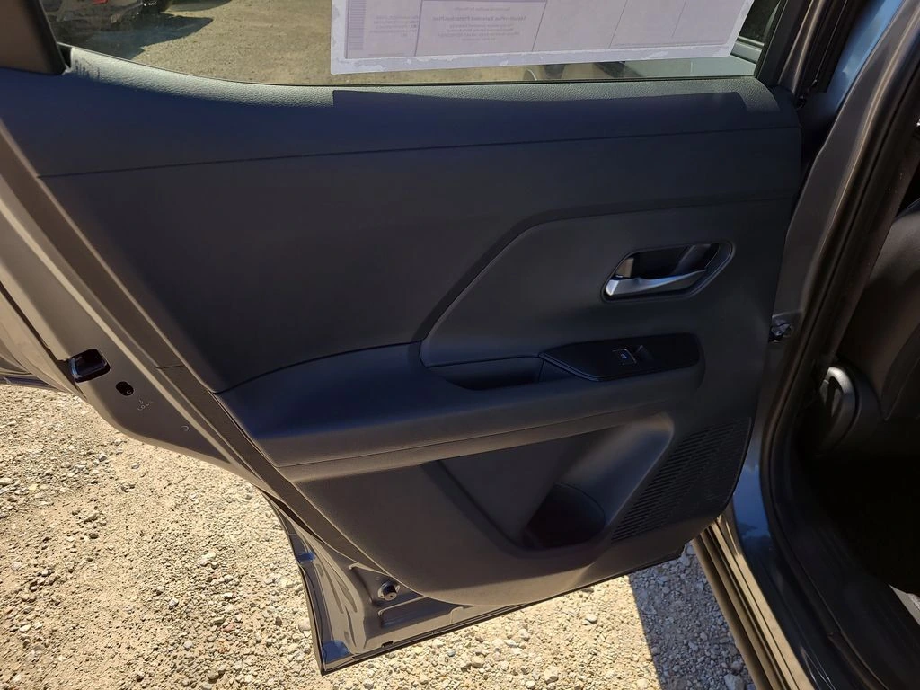 2026 Nissan KICKS SR - Photo 12