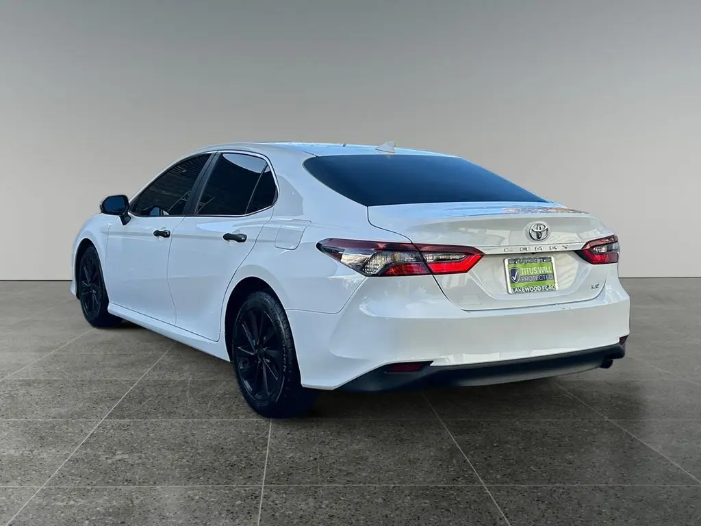 2023 Toyota Camry LE photo 2