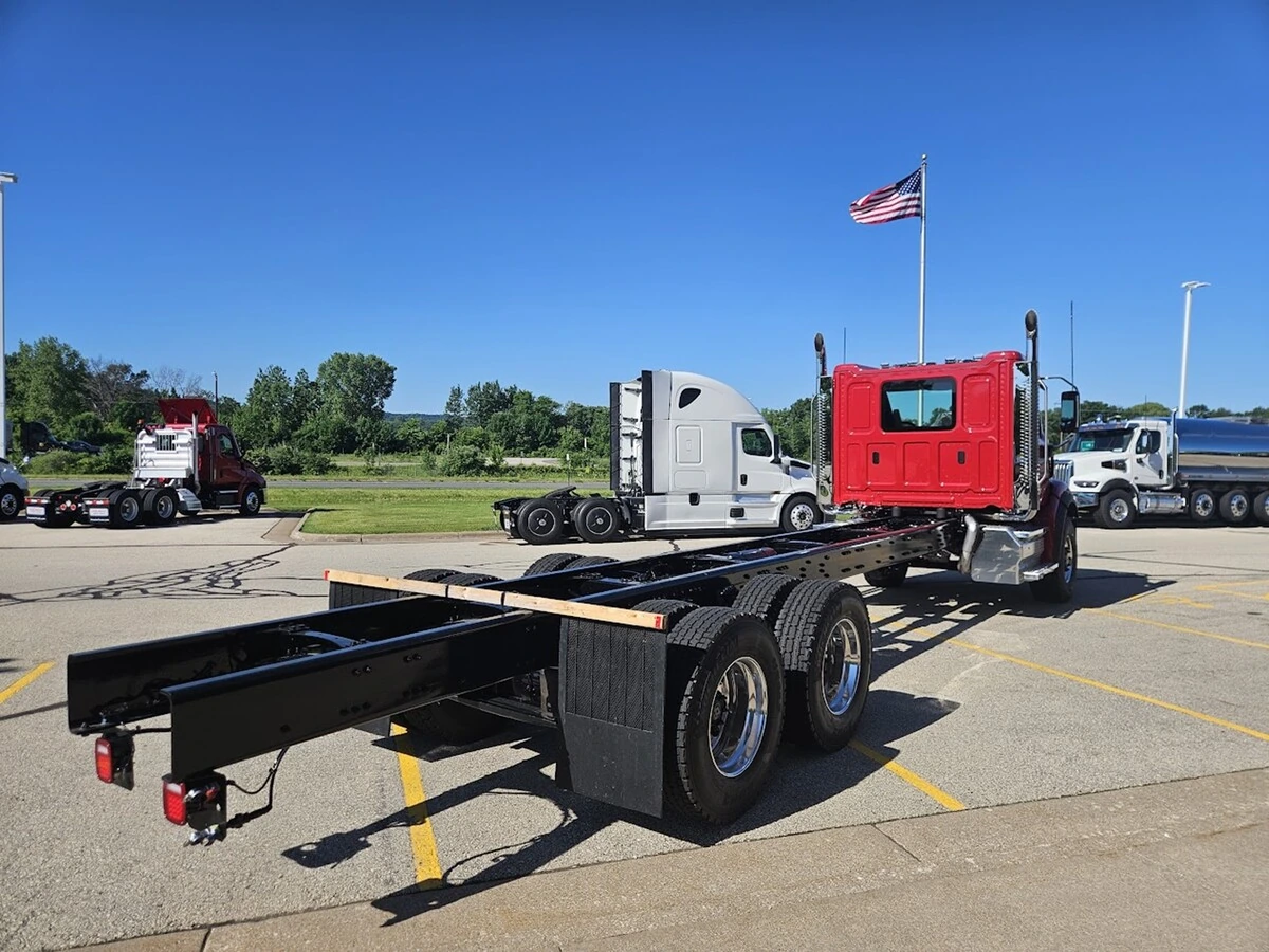2027 Western Star 49X — photo 5