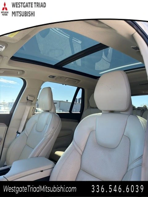 2022 Volvo - image 16