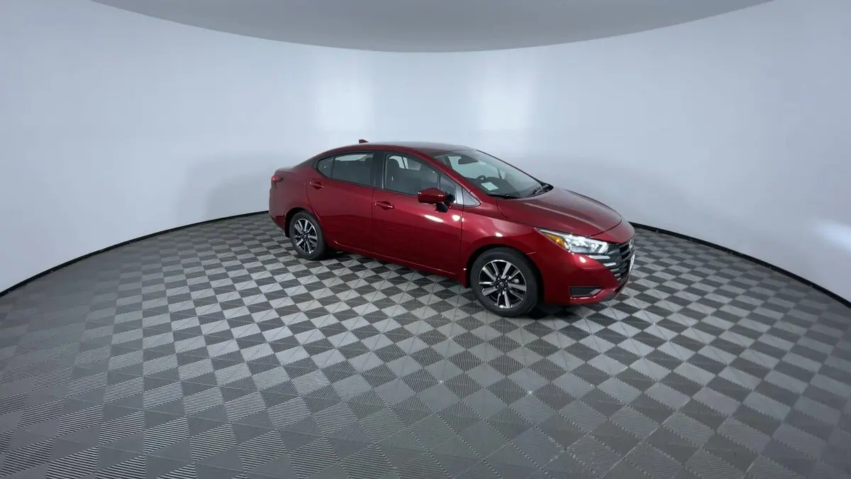 2025 Nissan Versa SV photo 2