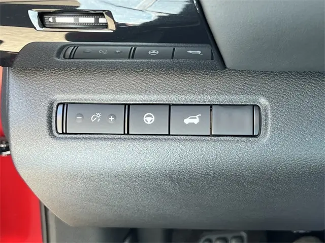 2025 Nissan Pathfinder SV photo 11