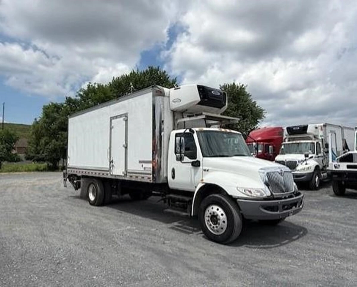 2020 International MV - image 4