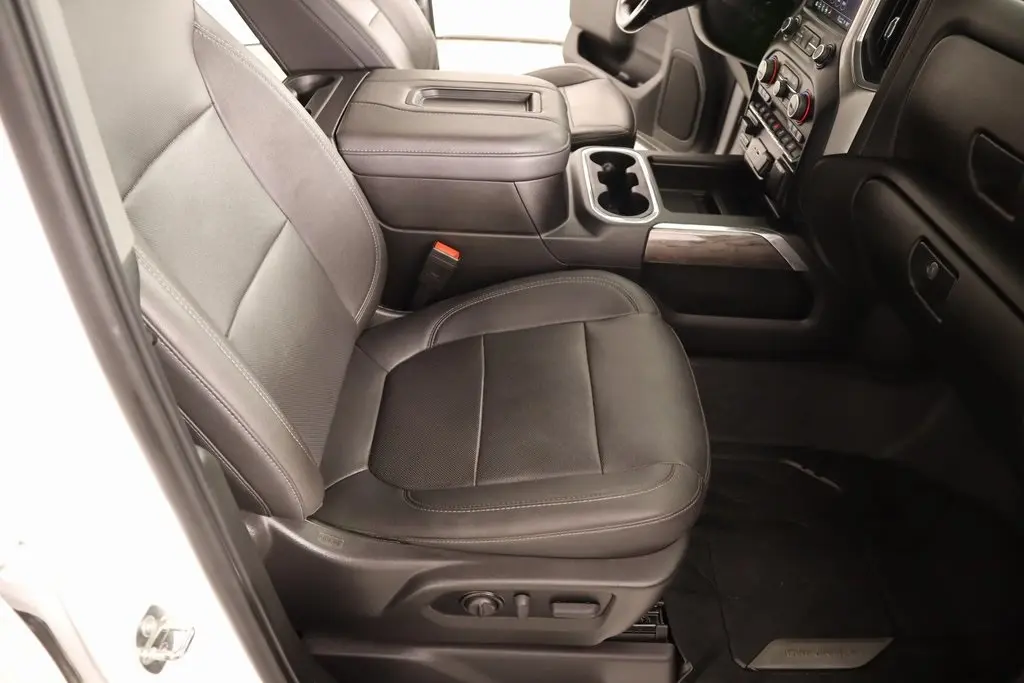 2021 Chevrolet Silverado 1500 LTZ photo 13