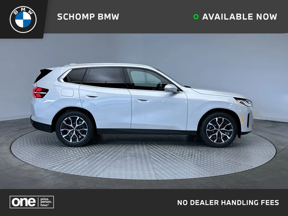 2026 BMW X3 30 XDRIVE's photo