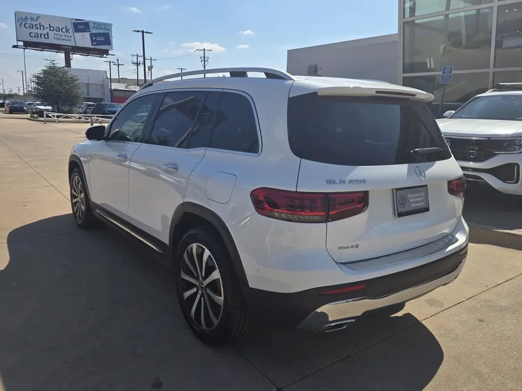2020 Mercedes Benz GLB 250 photo 7