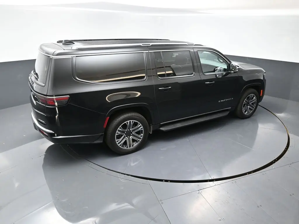 2023 Jeep Wagoneer L Series II photo 8
