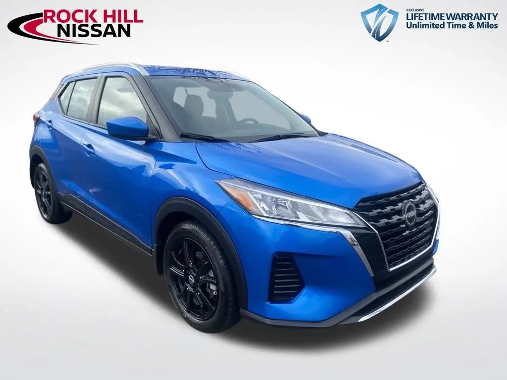 2024 Nissan Kicks SV's photo