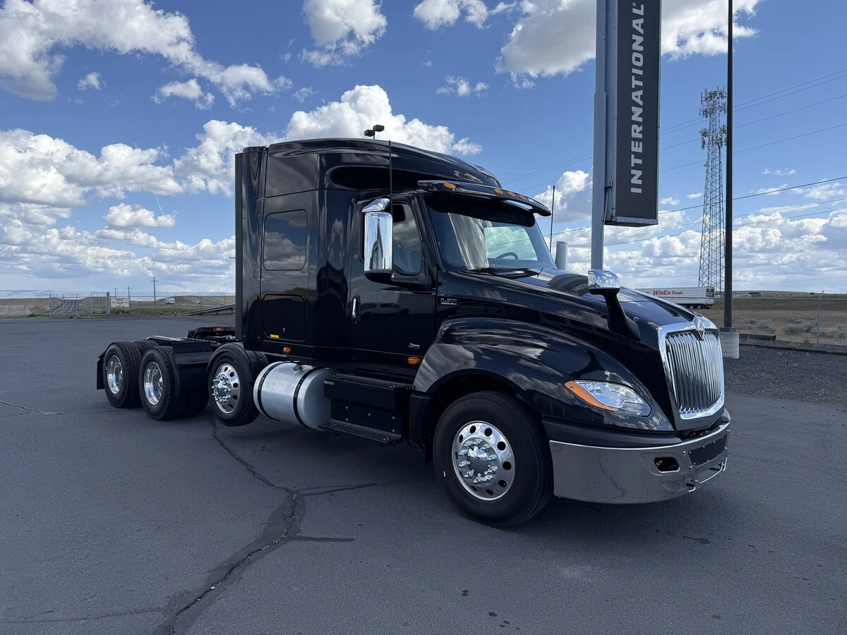 2024 International LT — photo 6