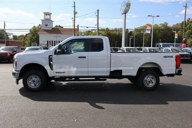 2026 Ford F-350 photo 13