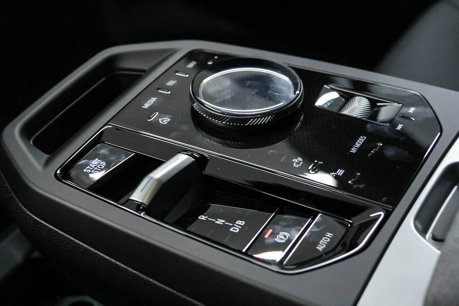 2026 Bmw iX photo 17