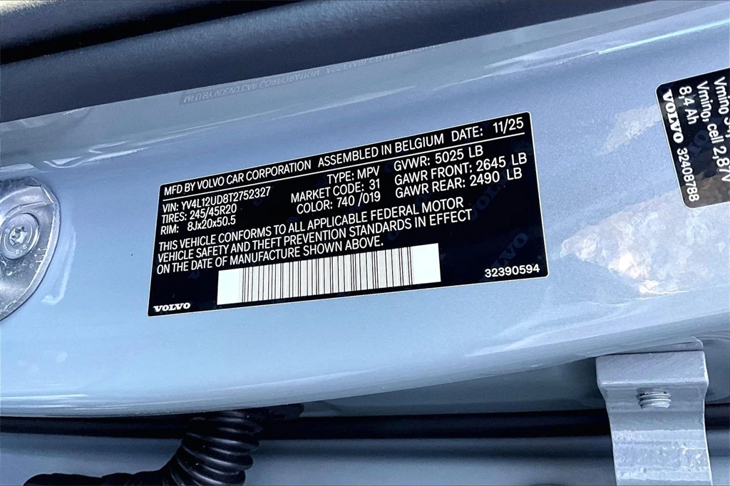 2026 Volvo - image 14