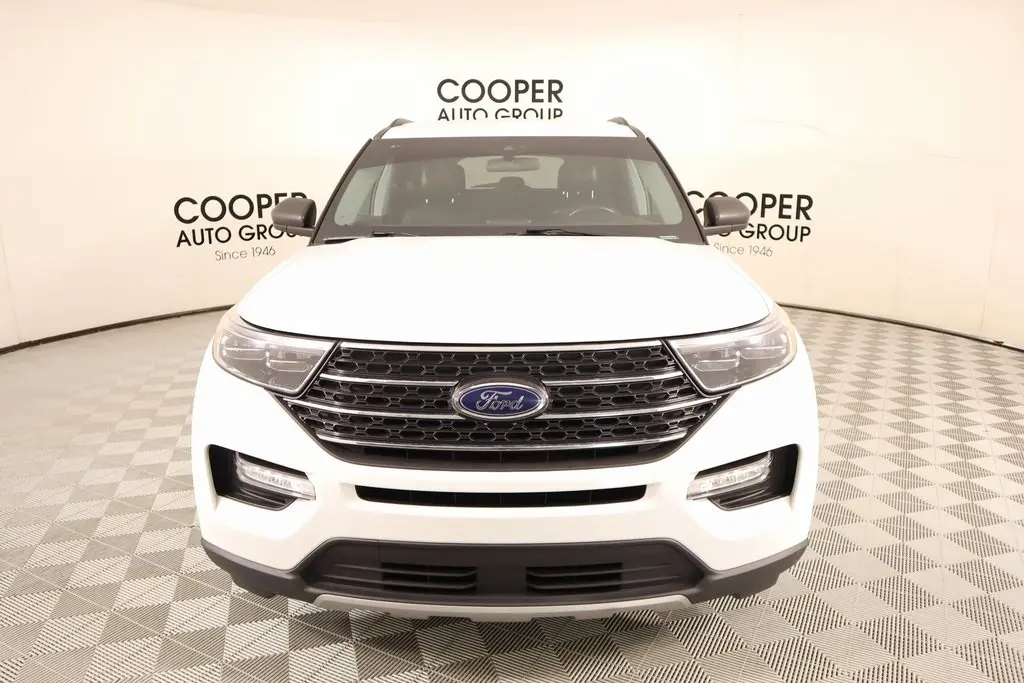 2023 Ford Explorer XLT photo 8