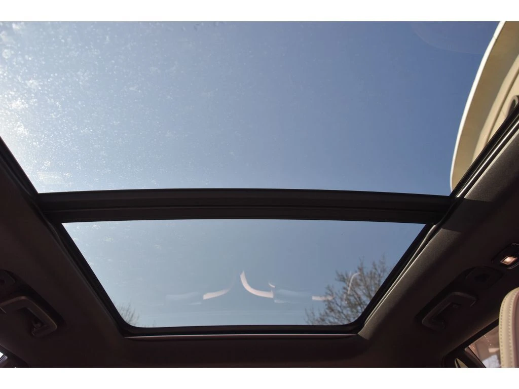 2026 Volvo - image 13