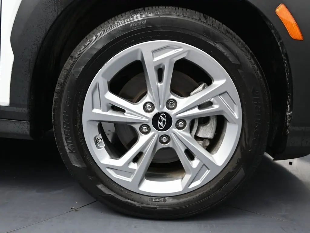 2022 Hyundai Kona SEL N Line photo 11