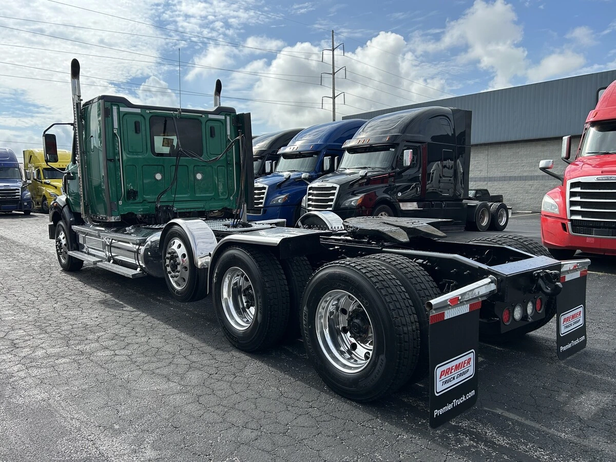 2023 Western Star 49X — photo 3