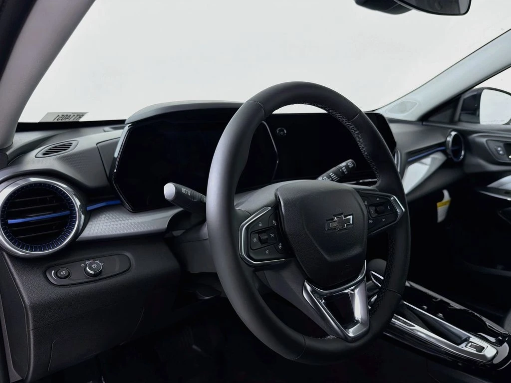 2026 Chevrolet Trax LT - Photo 9