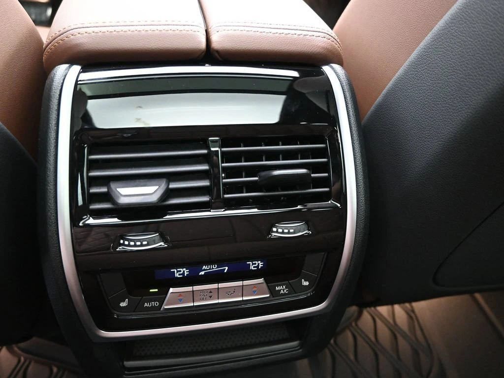 2026 BMW X5 50e - Photo 18