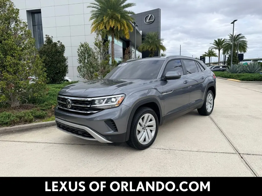 2022 Volkswagen Atlas Cross Sport SE w/Tech