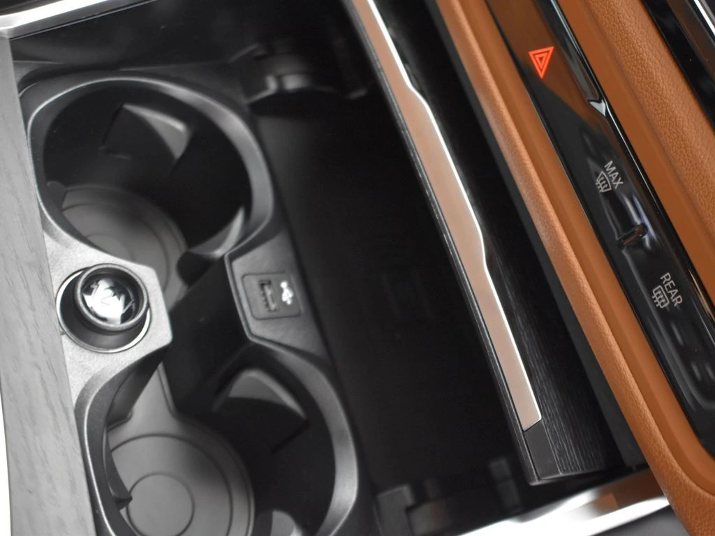 2026 BMW 3 Series 330i - Photo 23
