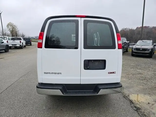 2024 Gmc Savana 2500 Cargo photo 4
