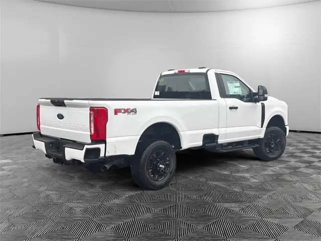 2026 Ford F-350 photo 5