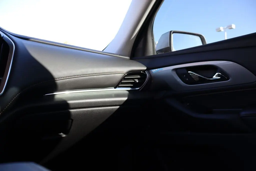 2021 Chevrolet Traverse Leather photo 42