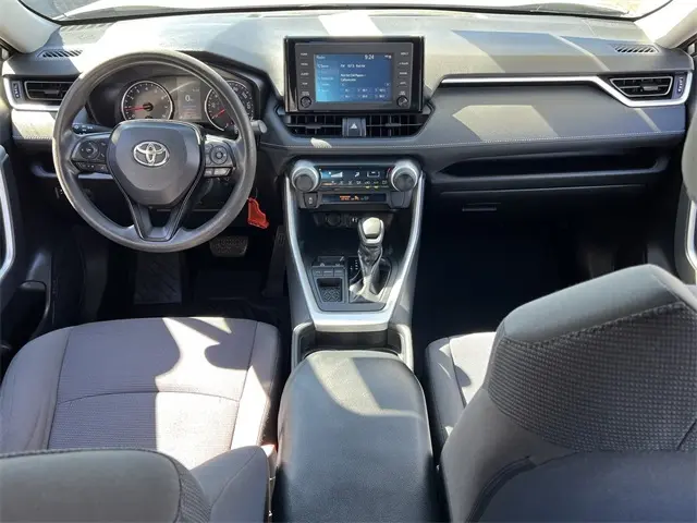 2019 Toyota RAV4 LE photo 19