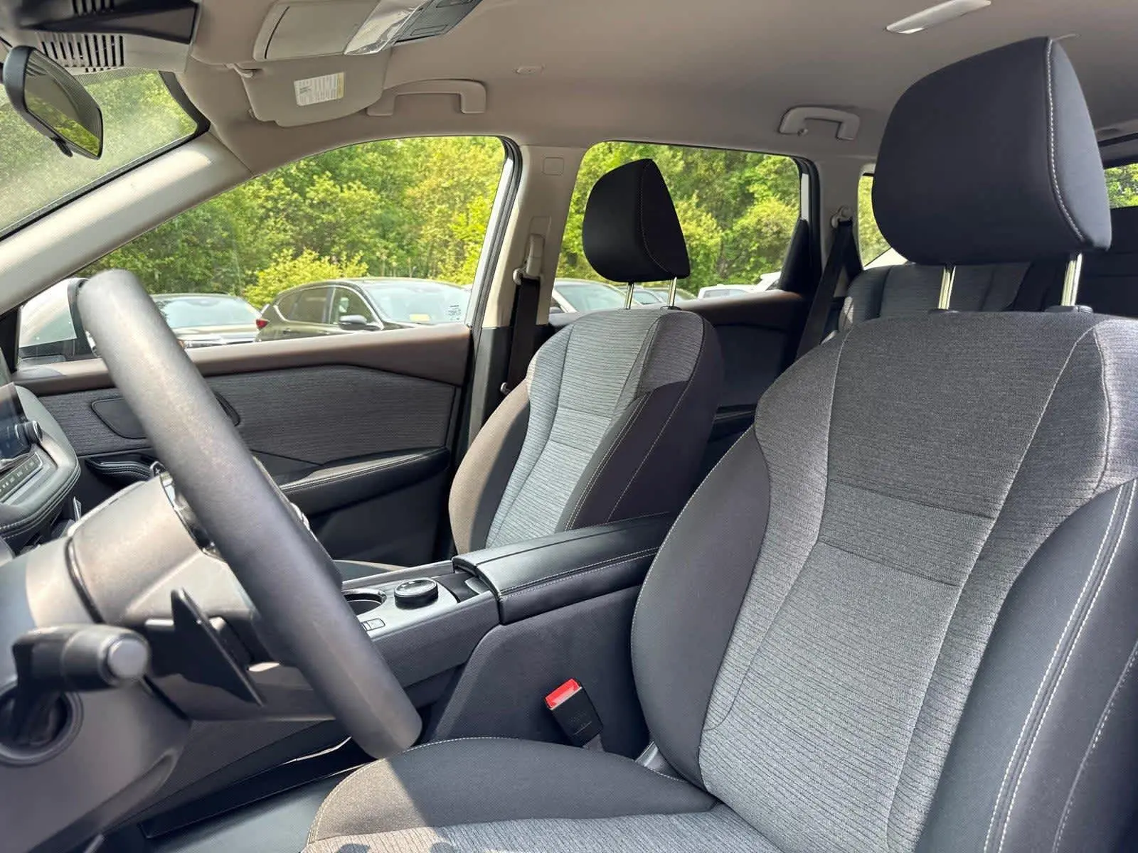 2023 Nissan Rogue SV photo 13