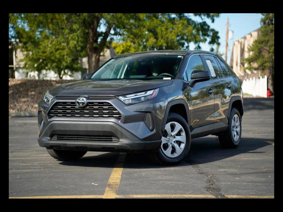 2024 Toyota RAV4 LE