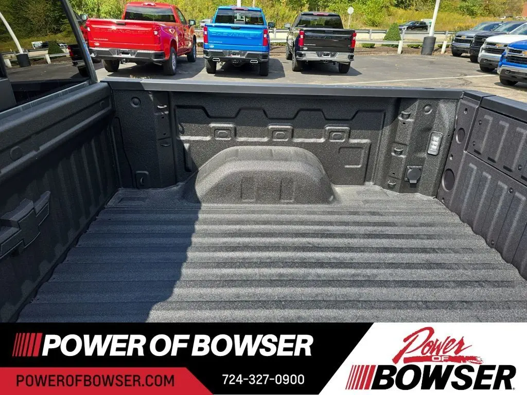 2026 Chevrolet Silverado High Country photo 4