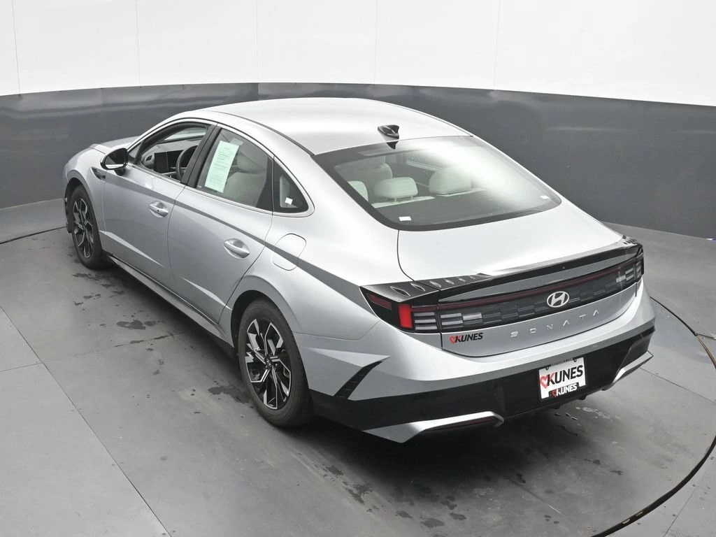 2025 Hyundai Sonata SEL - Photo 38