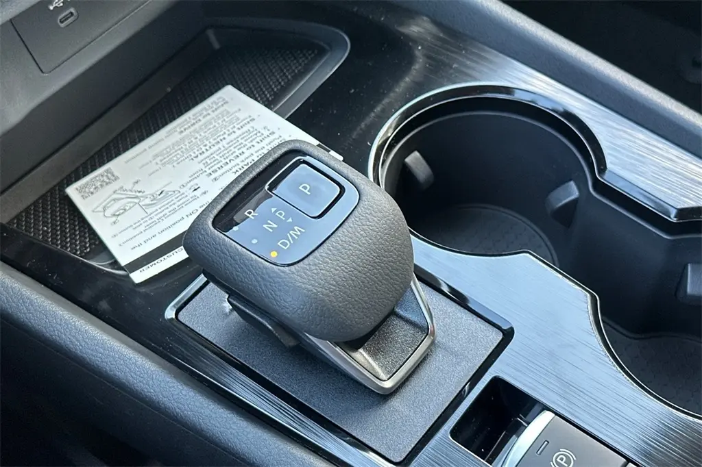 2026 Nissan Rogue SV photo 15