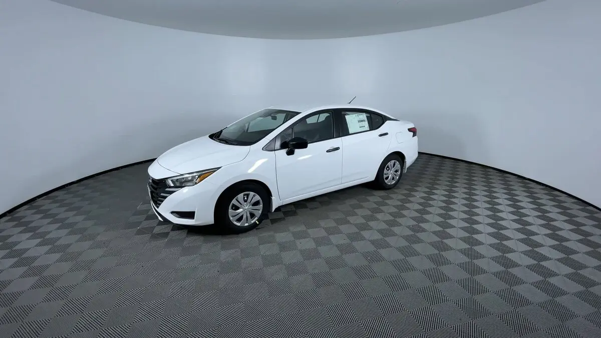 2025 Nissan Versa S photo 3