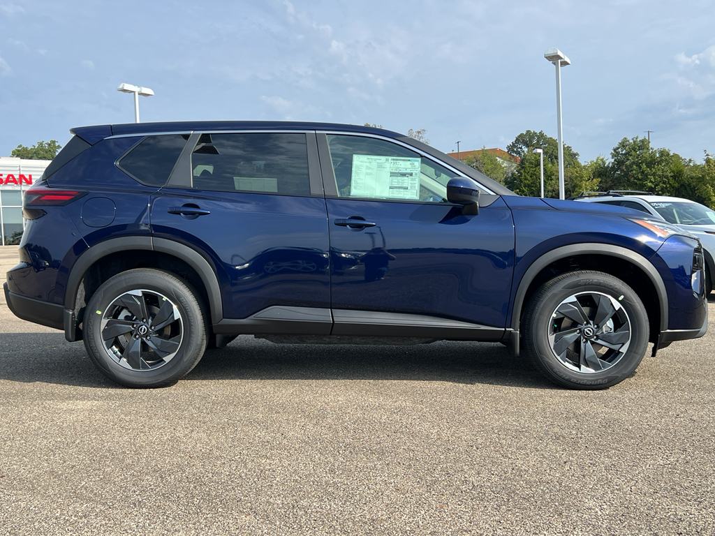 2026 Nissan Rogue SV photo 2