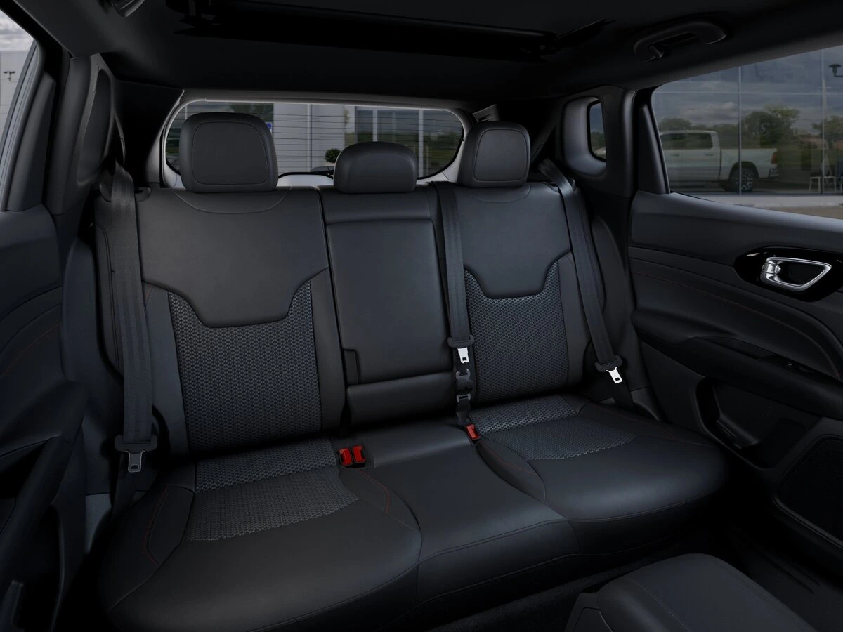 2026 Jeep Compass Trailhawk - Photo 15