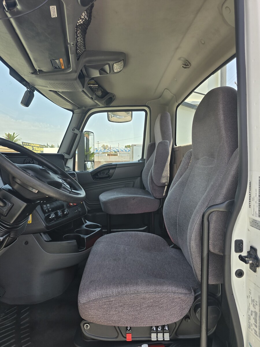 2021 International LT in CA — photo 7