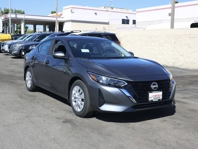 2025 Nissan Sentra S's photo