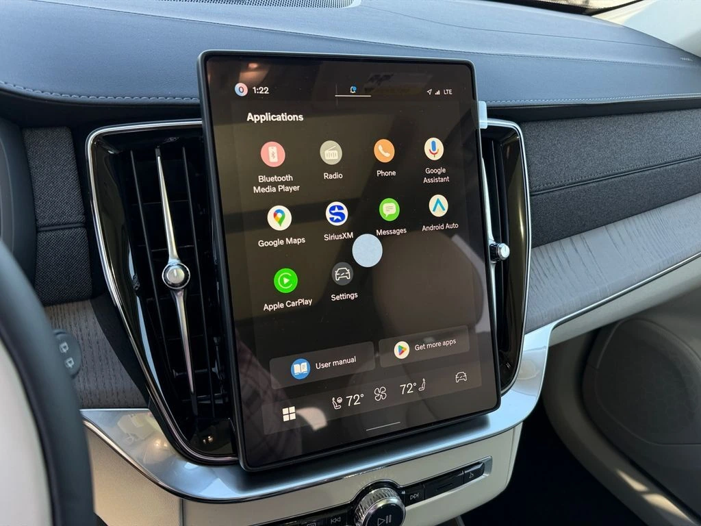 2026 Volvo - image 22