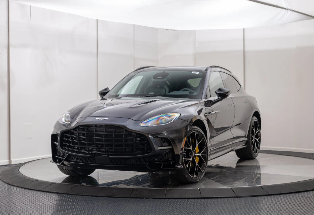 2026 Aston Martin DBX