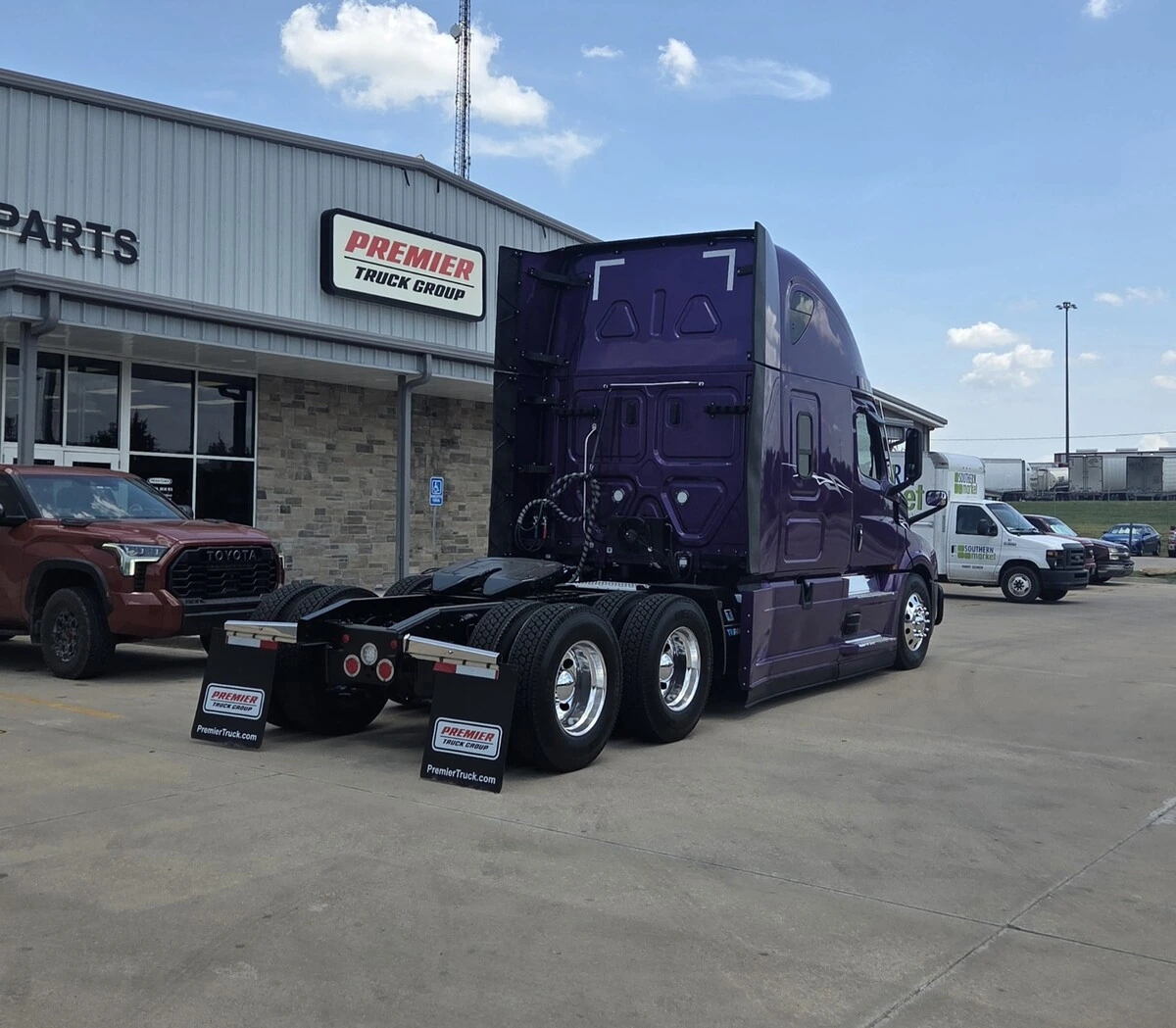 2025 Freightliner Cascadia — photo 5
