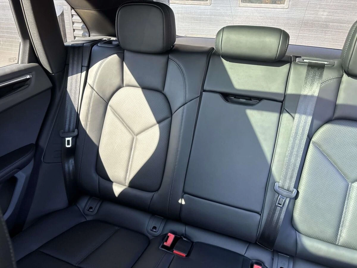 2026 Porsche Macan Base - Photo 38