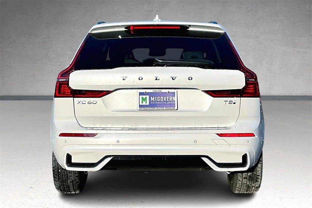 2026 Volvo - image 4