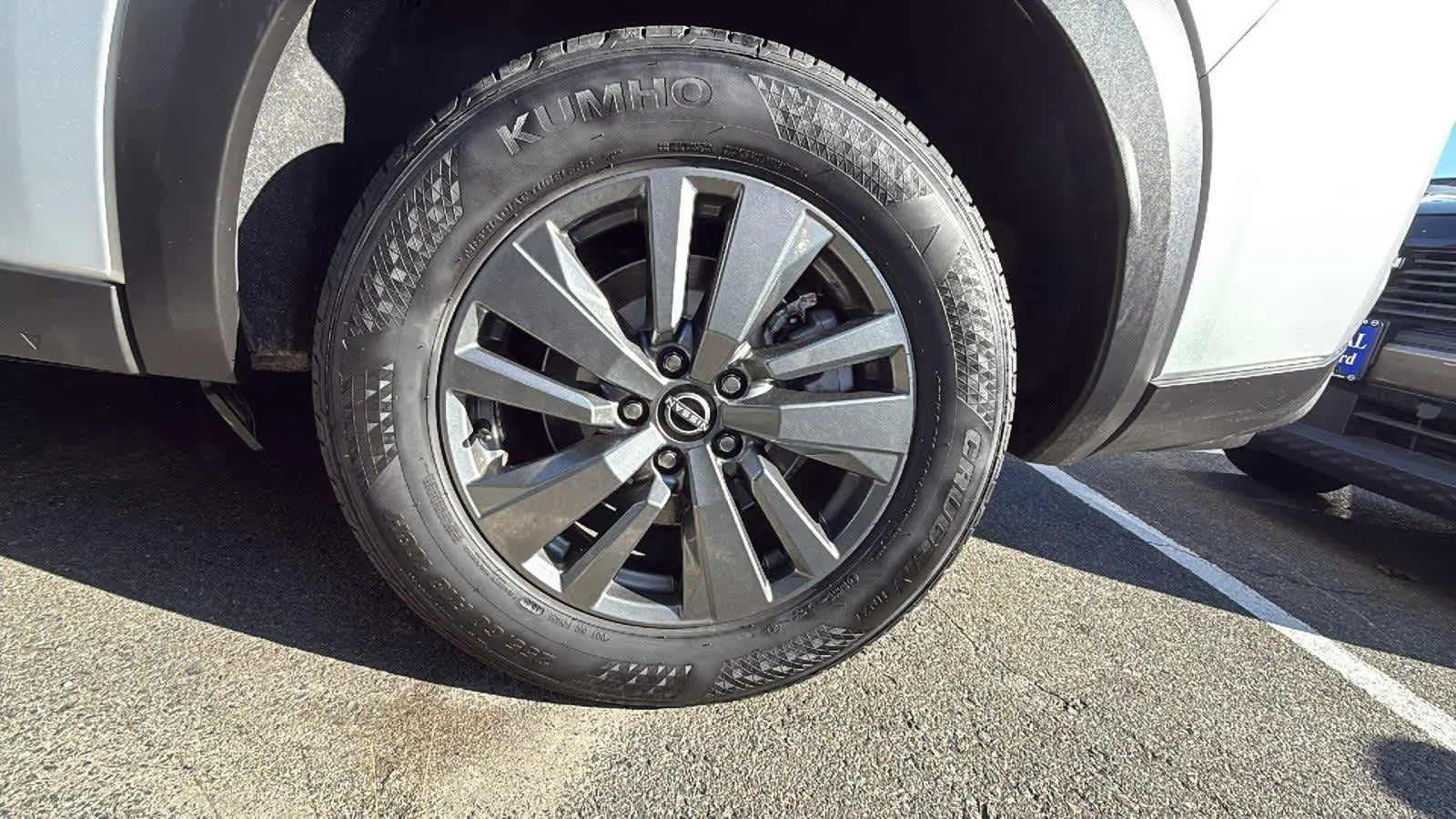 2024 Nissan Pathfinder SV photo 7