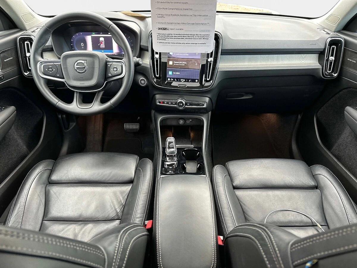 2023 Volvo - image 16