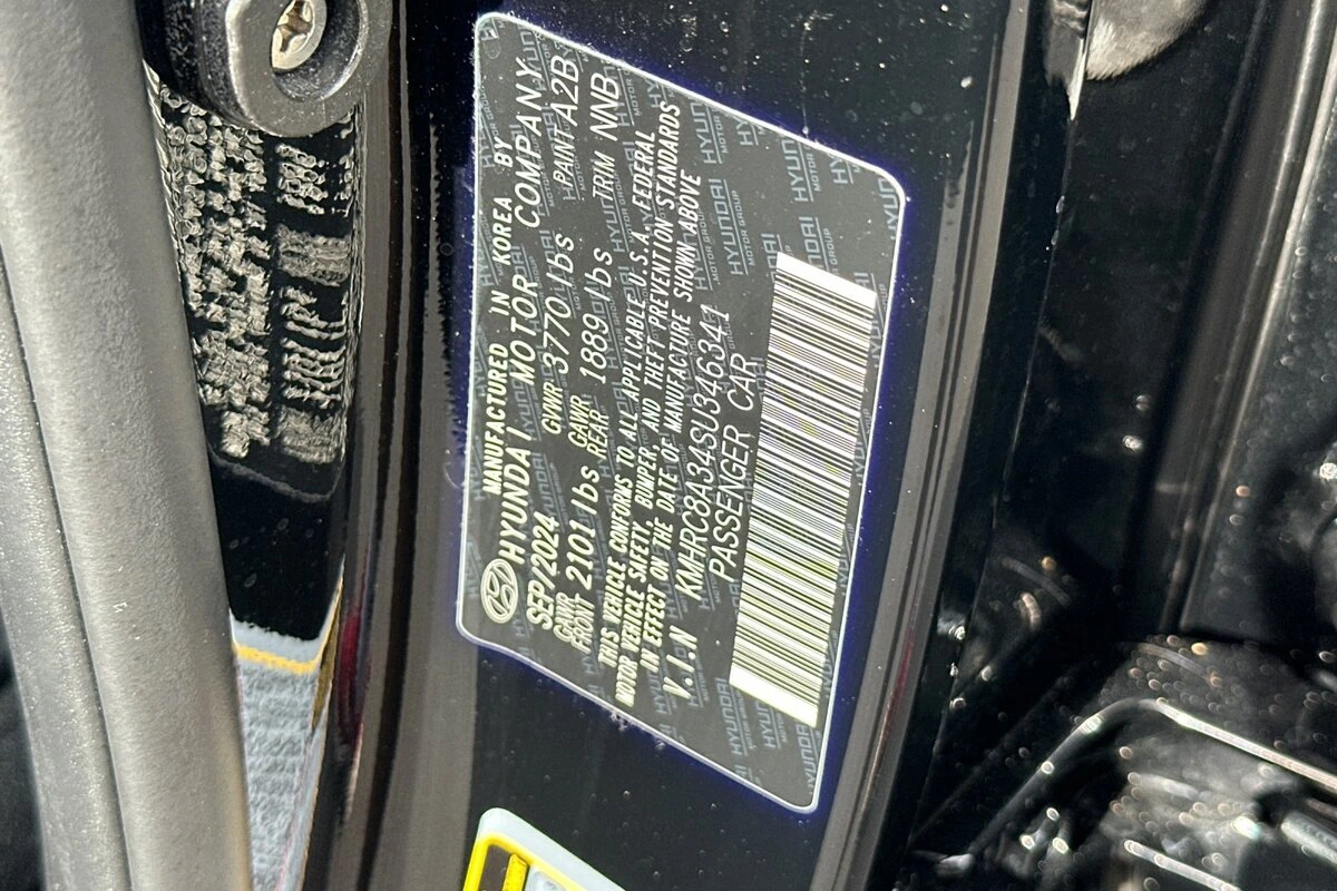 2025 Hyundai Venue SEL - Photo 28