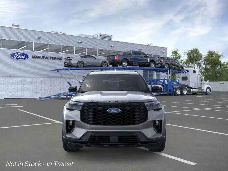 2026 Ford Explorer ST-Line photo 2